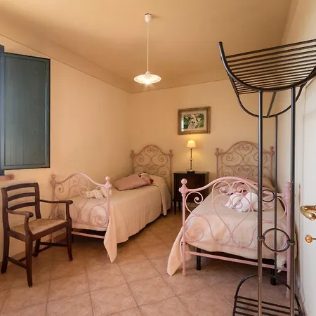 Le Debbiare-18 By Interhome